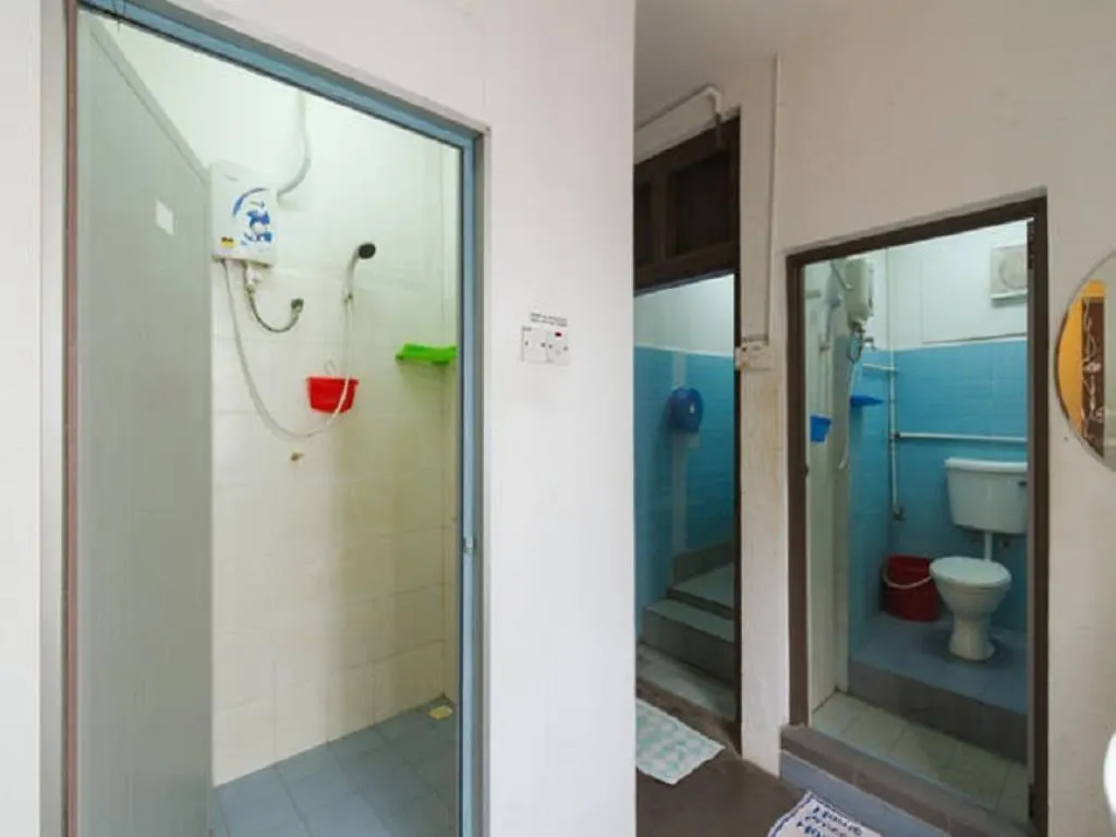 Cocoa Mews Cafe And Homestay George Town Malasia