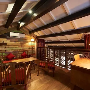 Le Yuen Bed and breakfast