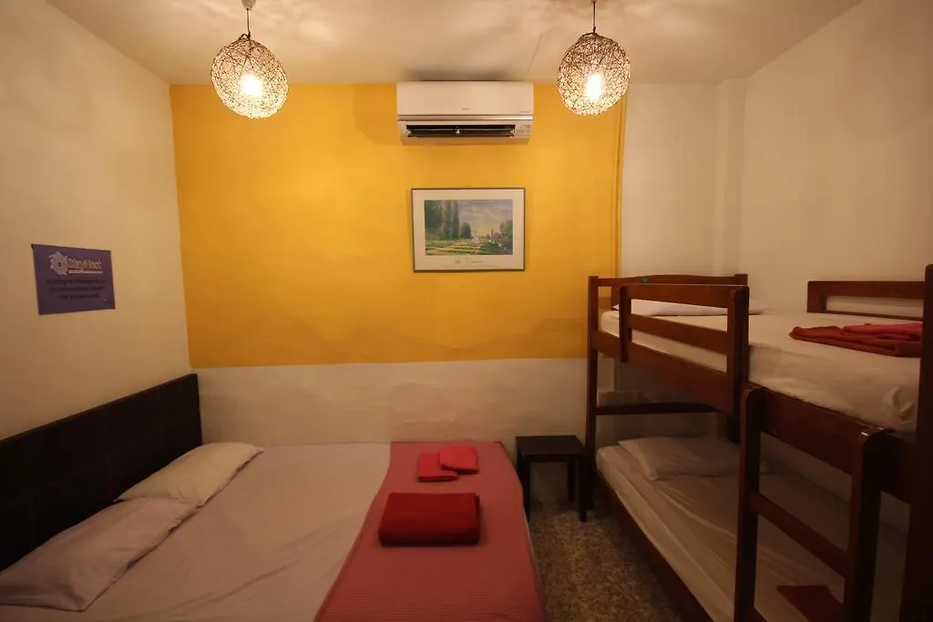 Cocoa Mews Cafe And Homestay George Town