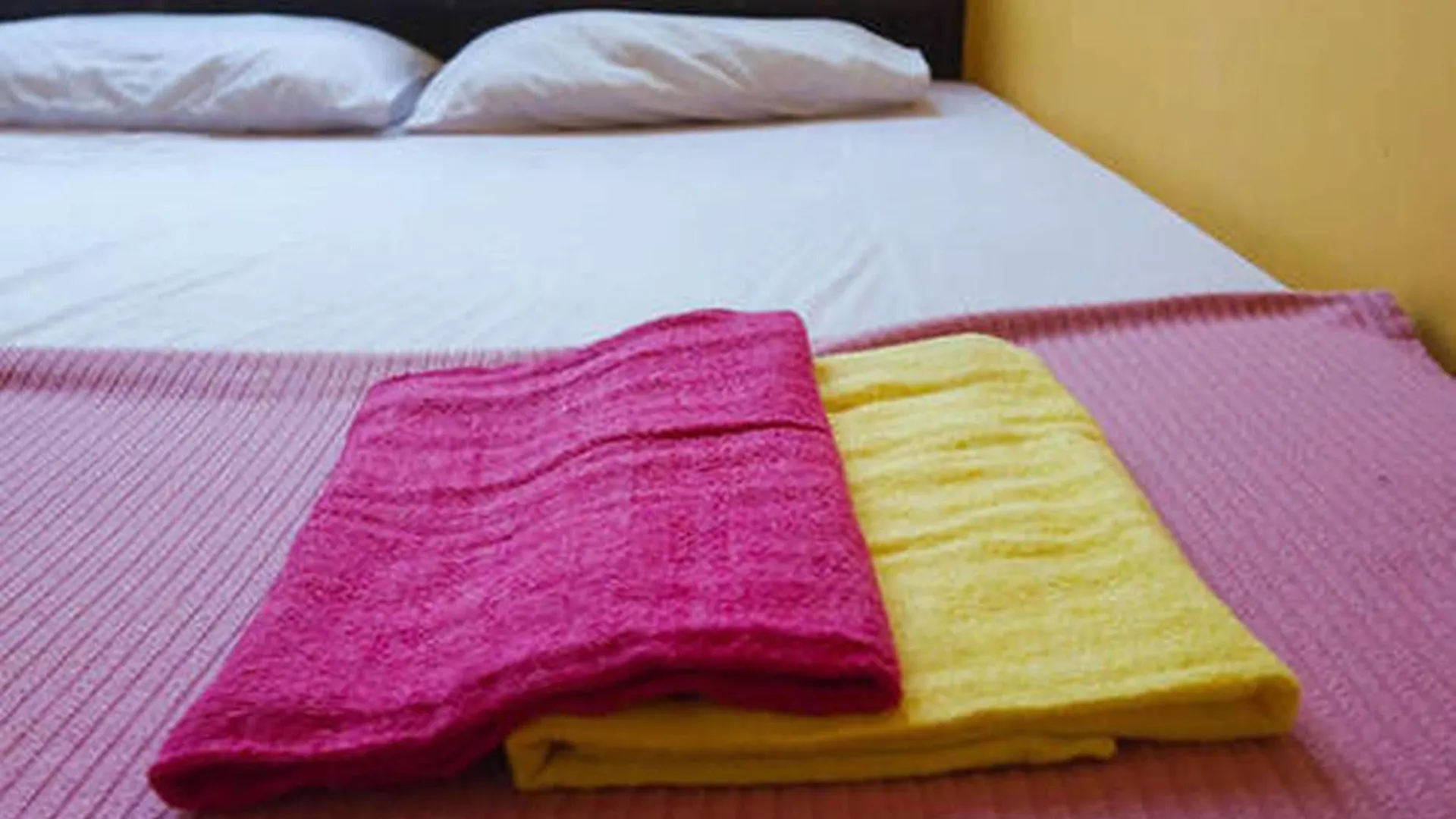 Cocoa Mews Cafe And Homestay George Town Pensionat