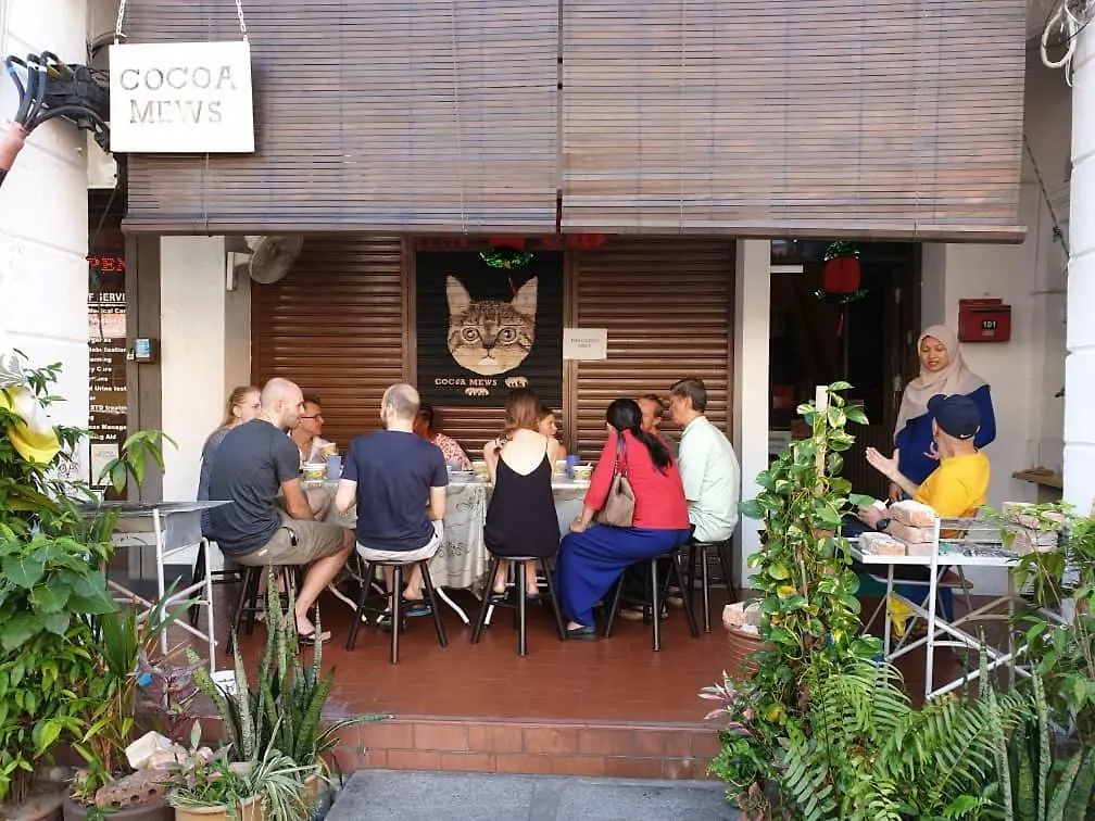 Cocoa Mews Cafe And Homestay George Town